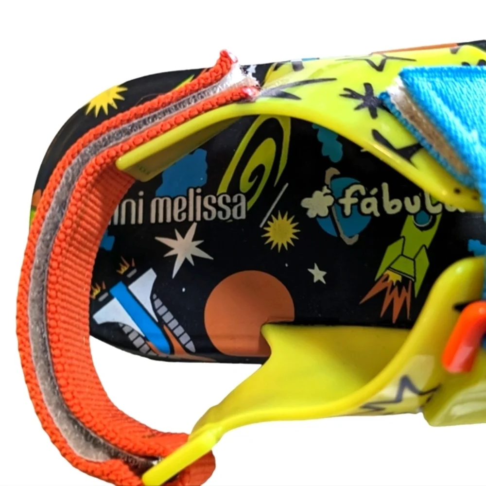 Kids Ping Pong Fabula Sandals....Size 3